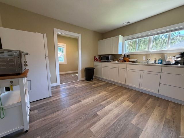 1210 4th Street, Bedford, IN 47421