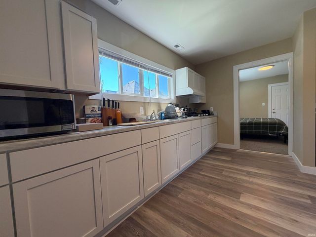 1210 4th Street, Bedford, IN 47421