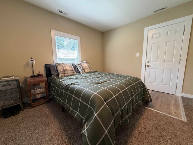 1210 4th Street, Bedford, IN 47421