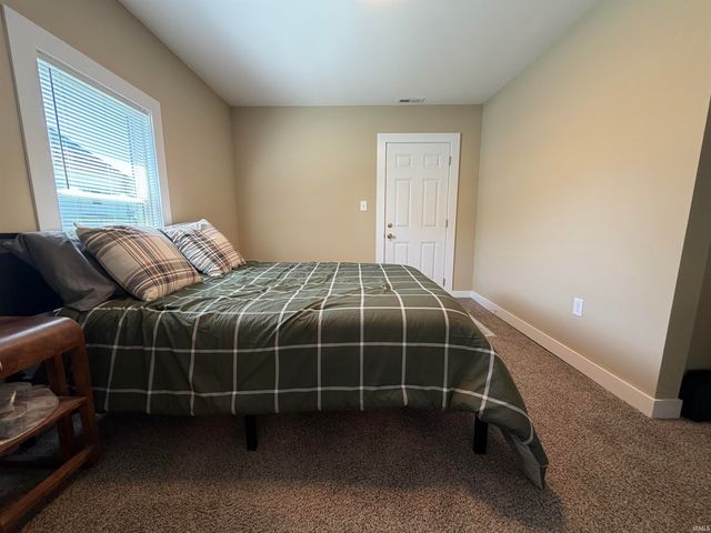1210 4th Street, Bedford, IN 47421