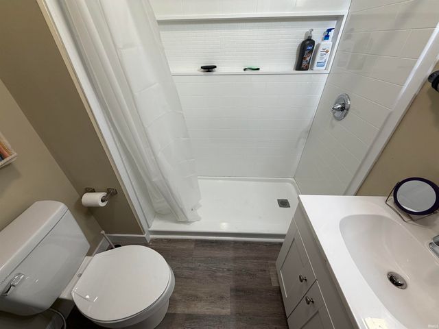 1210 4th Street, Bedford, IN 47421