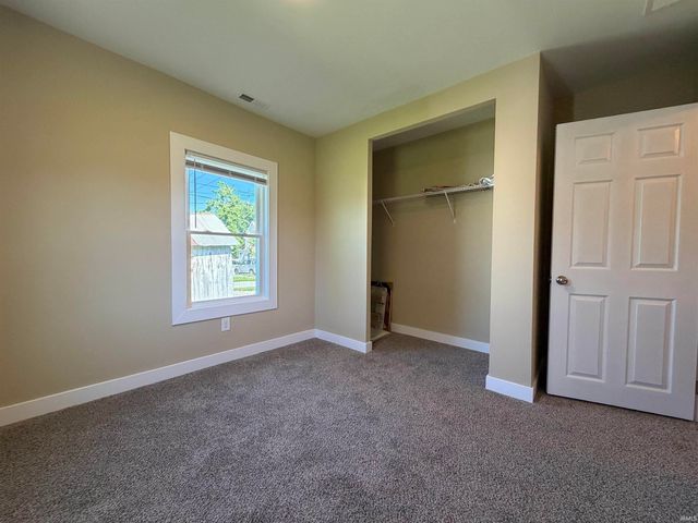 1210 4th Street, Bedford, IN 47421
