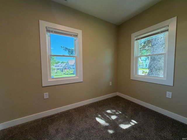1210 4th Street, Bedford, IN 47421