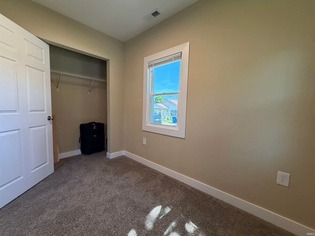 1210 4th Street, Bedford, IN 47421