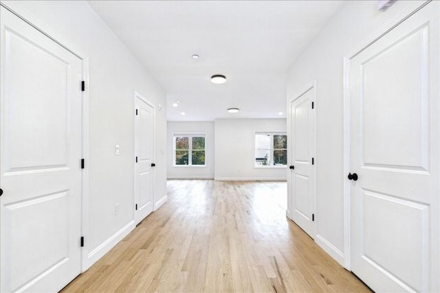 20 Dyer St 20, Rockland, MA 02370