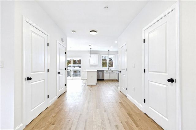 20 Dyer St 20, Rockland, MA 02370