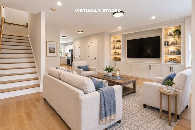 20 Dyer St 20, Rockland, MA 02370