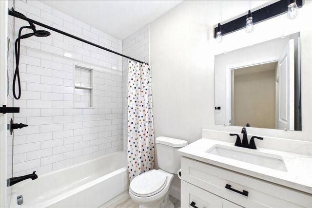 20 Dyer St 20, Rockland, MA 02370