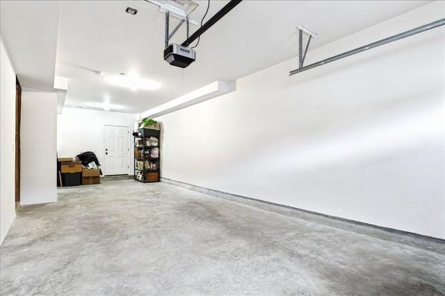 20 Dyer St 20, Rockland, MA 02370