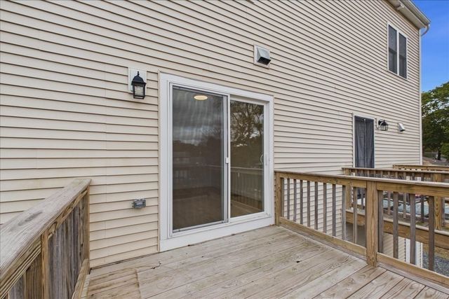 20 Dyer St 20, Rockland, MA 02370