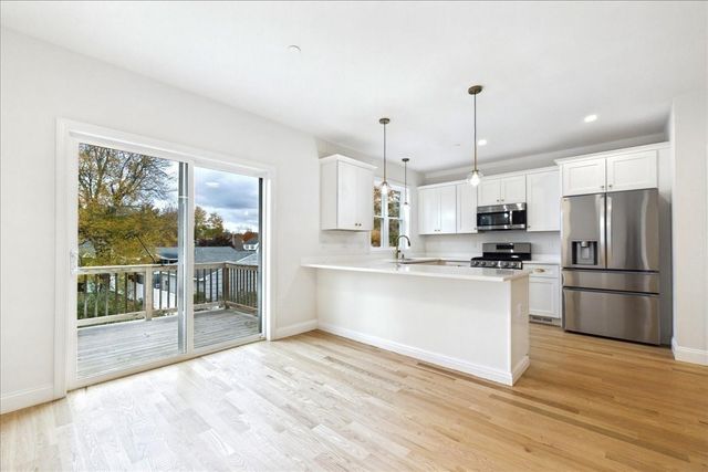 20 Dyer St 20, Rockland, MA 02370