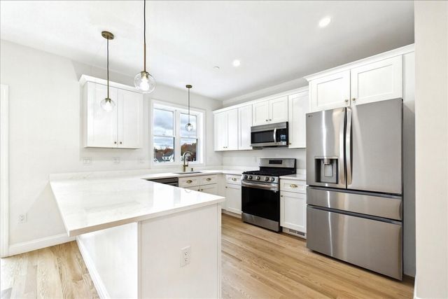 20 Dyer St 20, Rockland, MA 02370