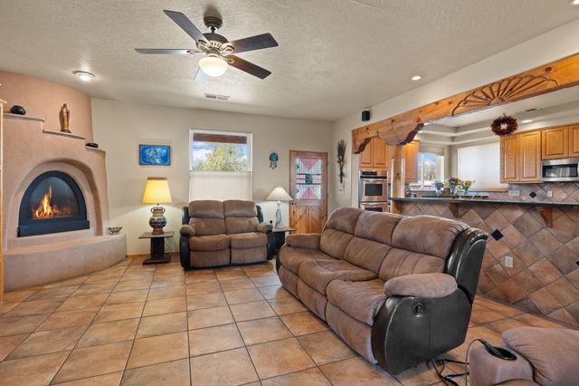 650 Barnett Road, Bosque Farms, NM 87068