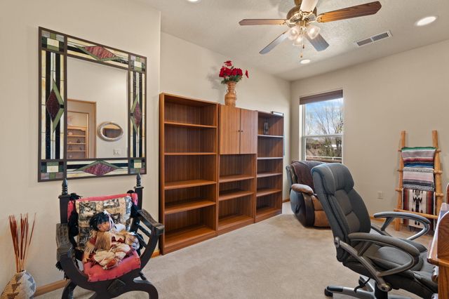 650 Barnett Road, Bosque Farms, NM 87068