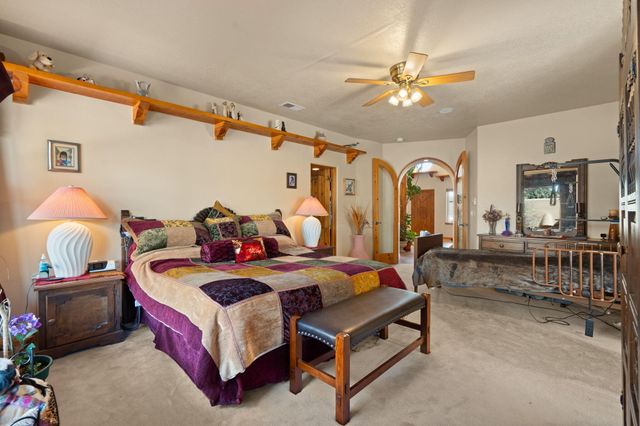 650 Barnett Road, Bosque Farms, NM 87068