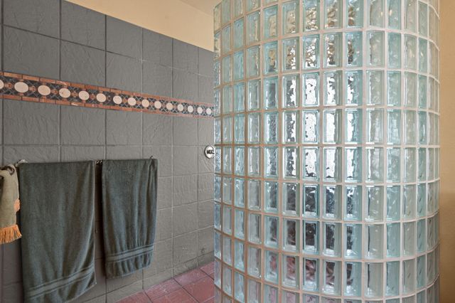 650 Barnett Road, Bosque Farms, NM 87068