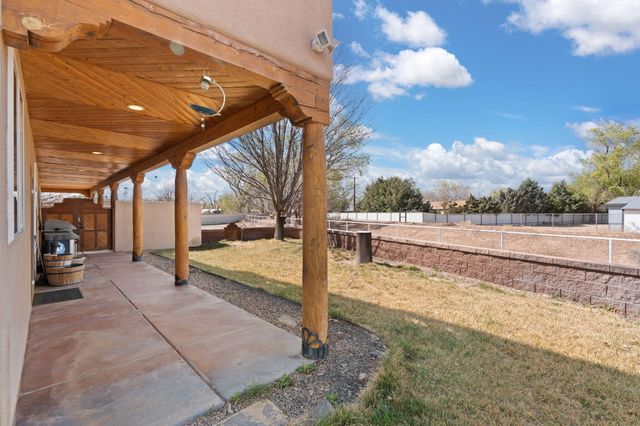650 Barnett Road, Bosque Farms, NM 87068