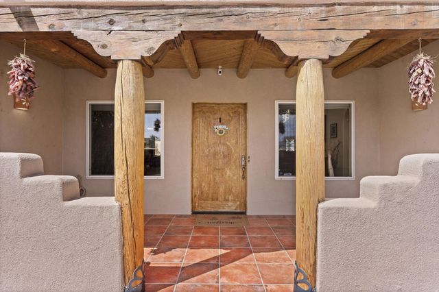 650 Barnett Road, Bosque Farms, NM 87068