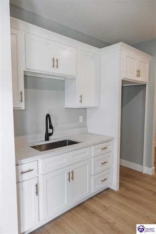 243 Sweet Grass Ct, Hodgenville, KY 42748