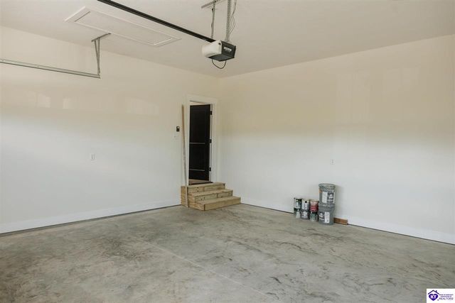 243 Sweet Grass Ct, Hodgenville, KY 42748
