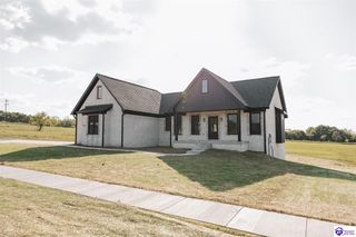 243 Sweet Grass Ct, Hodgenville, KY 42748