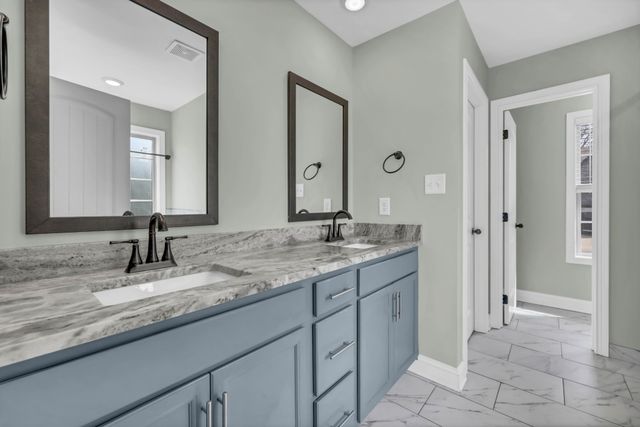 524 Cresthaven Ln, Clarksville, TN 37043