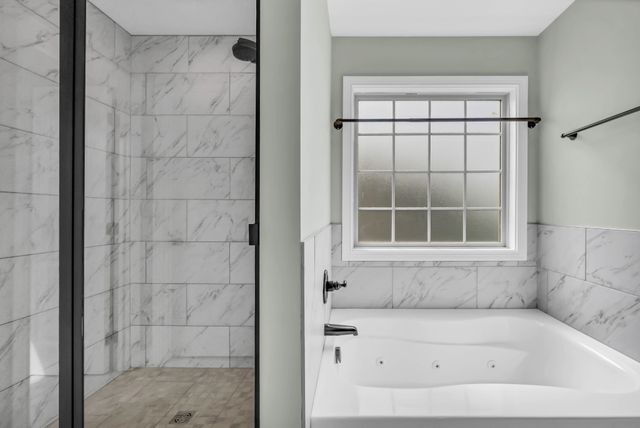 524 Cresthaven Ln, Clarksville, TN 37043