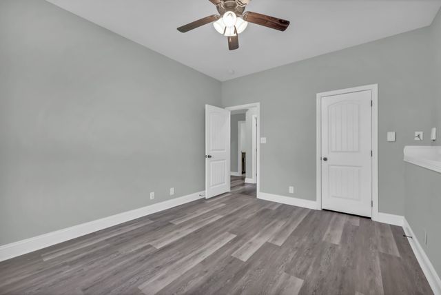 524 Cresthaven Ln, Clarksville, TN 37043