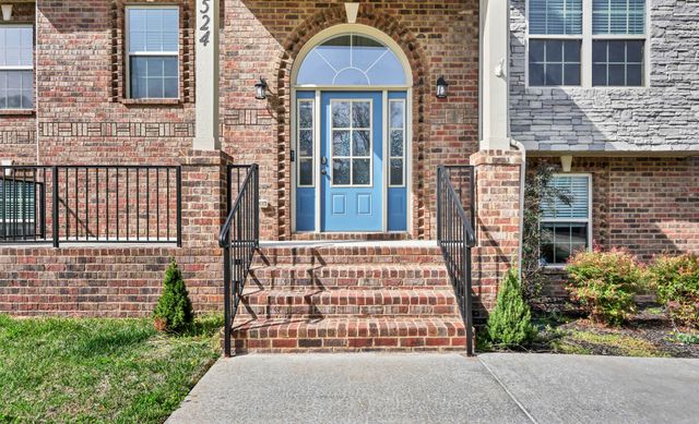 524 Cresthaven Ln, Clarksville, TN 37043