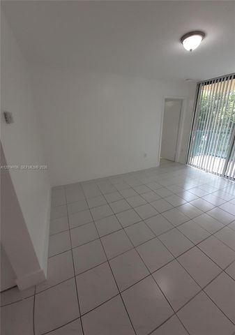 11800 SW 18th St 314-4, Miami, FL 33175