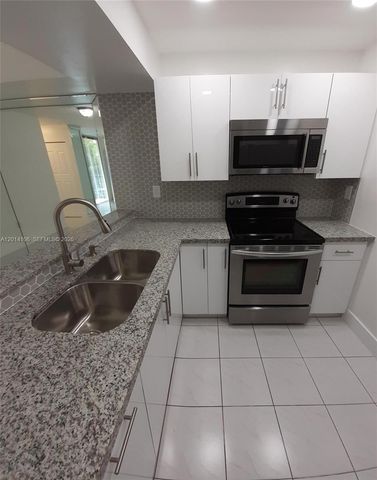 11800 SW 18th St 314-4, Miami, FL 33175