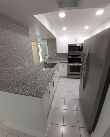 11800 SW 18th St 314-4, Miami, FL 33175