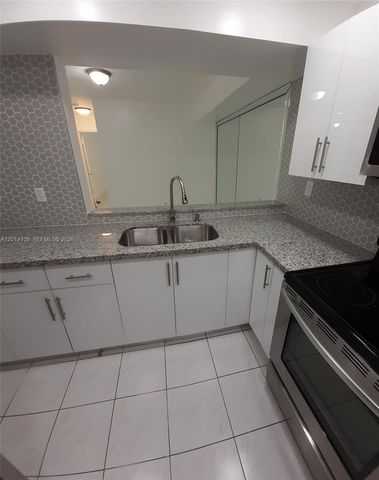 11800 SW 18th St 314-4, Miami, FL 33175
