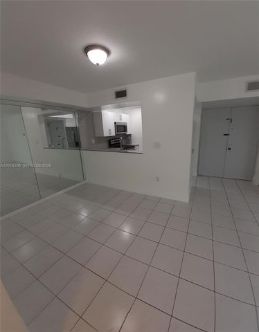 11800 SW 18th St 314-4, Miami, FL 33175
