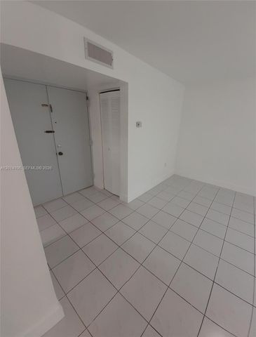 11800 SW 18th St 314-4, Miami, FL 33175