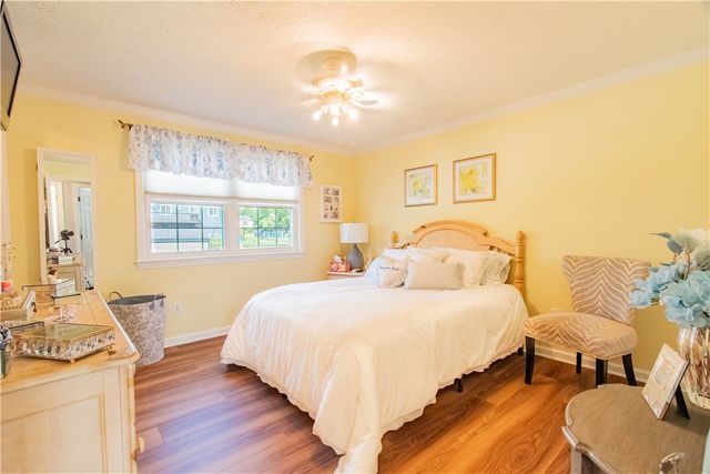 404 Anna Marie Dr, Cranberry Twp, PA 16066