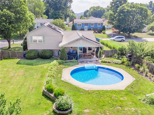 404 Anna Marie Dr, Cranberry Twp, PA 16066