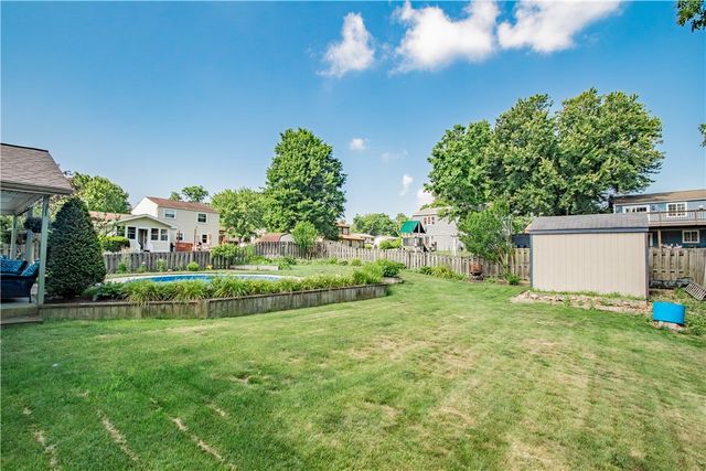 404 Anna Marie Dr, Cranberry Twp, PA 16066