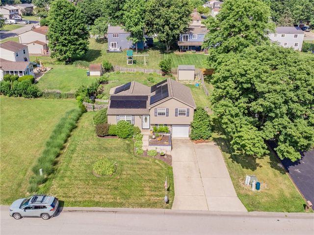 404 Anna Marie Dr, Cranberry Twp, PA 16066