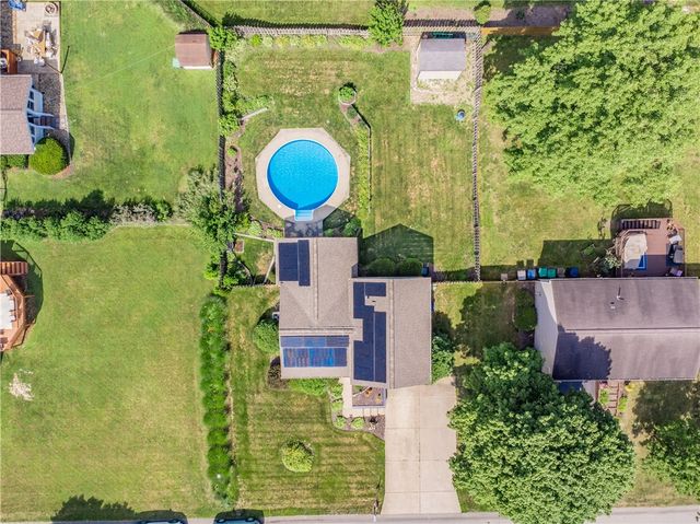 404 Anna Marie Dr, Cranberry Twp, PA 16066