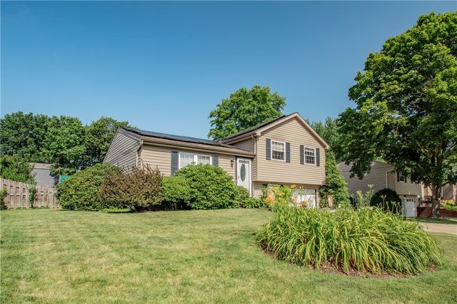 404 Anna Marie Dr, Cranberry Twp, PA 16066
