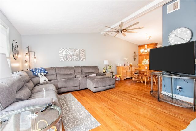 404 Anna Marie Dr, Cranberry Twp, PA 16066