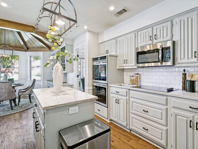 2600 Belmeade Drive, Carrollton, TX 75006