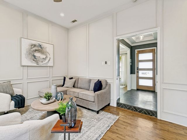 2600 Belmeade Drive, Carrollton, TX 75006