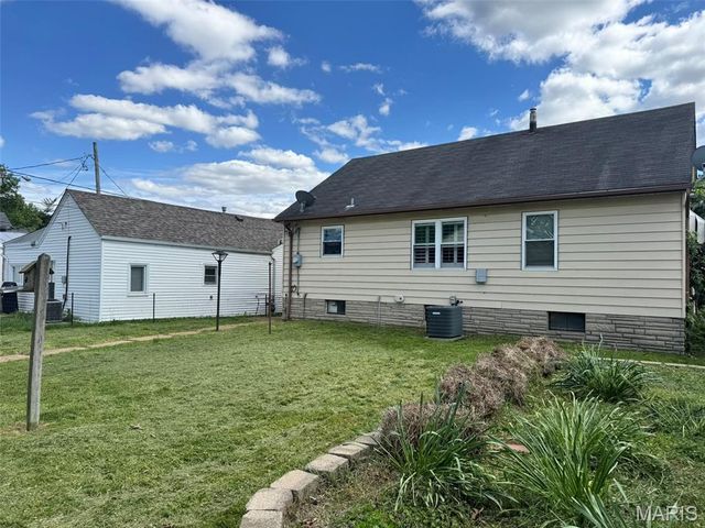 6015 Arthur Avenue, St Louis, MO 63139