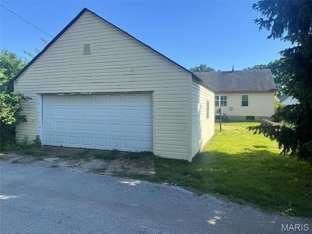6015 Arthur Avenue, St Louis, MO 63139