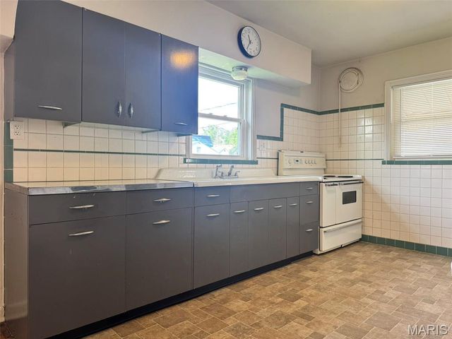 6015 Arthur Avenue, St Louis, MO 63139
