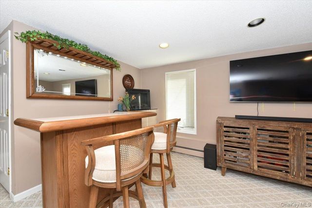 255 Brookside Court, Copiague, NY 11726