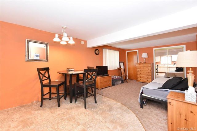 255 Brookside Court, Copiague, NY 11726