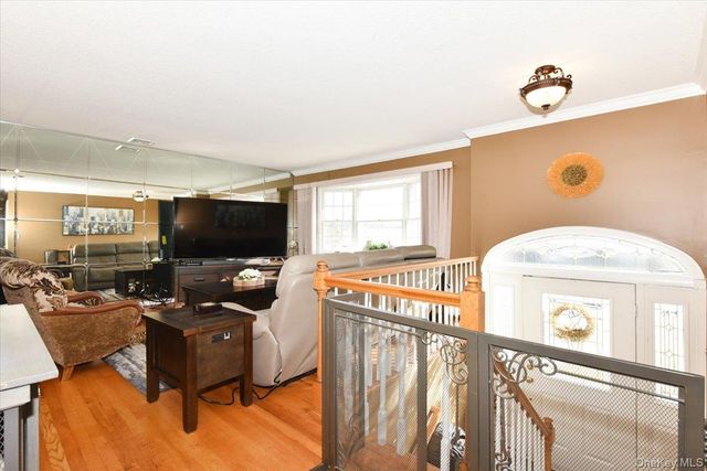 255 Brookside Court, Copiague, NY 11726